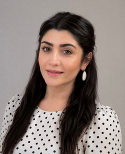 Mae Geshnizjani on cord
