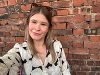 Anna-Lena on cord
