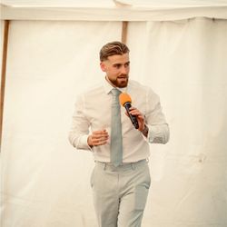 Alfie Packer on cord