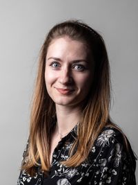 Teodora on cord